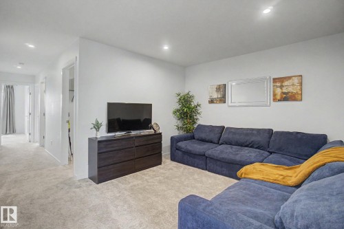 28 Rosewood Way, St. Albert, AB - Indoor Photo Showing Living Room