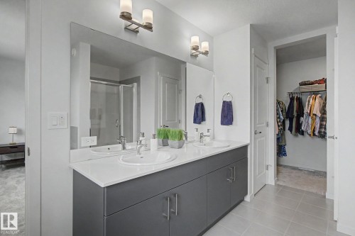 28 Rosewood Way, St. Albert, AB - Indoor Photo Showing Bathroom