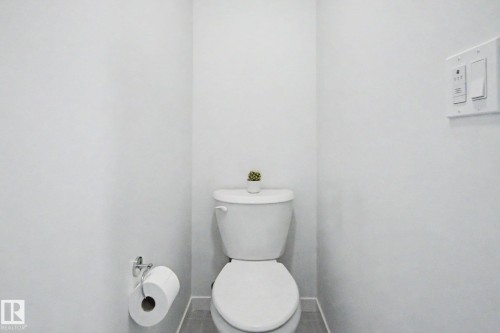 28 Rosewood Way, St. Albert, AB - Indoor Photo Showing Bathroom