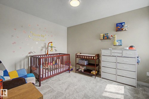 28 Rosewood Way, St. Albert, AB - Indoor Photo Showing Bedroom