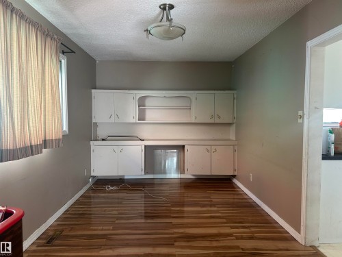 10450 69 Avenue Nw, Edmonton, AB 