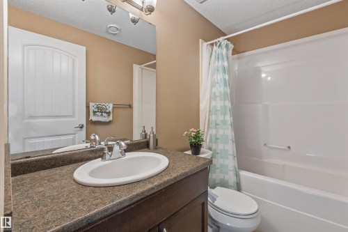 949 Valour Way Nw, Edmonton, AB 