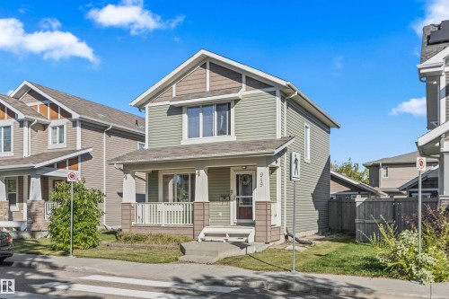 949 Valour Way Nw, Edmonton, AB 