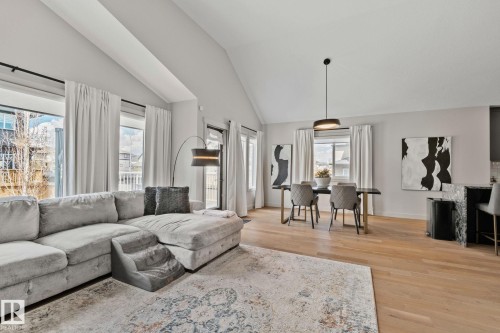 9724 223 Street Nw, Edmonton, AB - Indoor Photo Showing Living Room