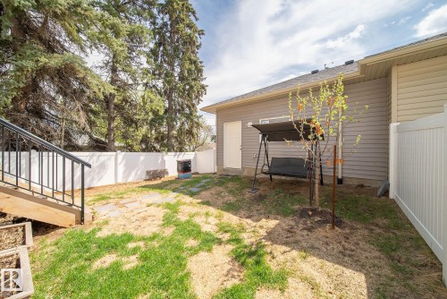 9111 65 Avenue Nw, Edmonton, AB 