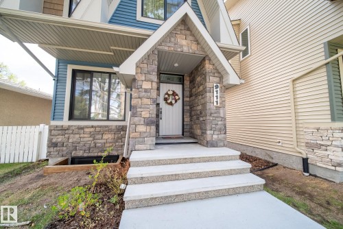 9111 65 Avenue Nw, Edmonton, AB 