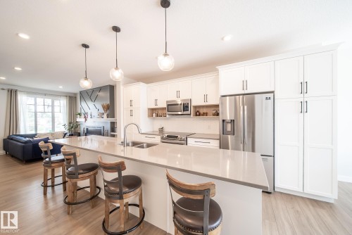 9111 65 Avenue Nw, Edmonton, AB 