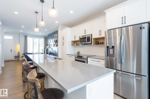 9111 65 Avenue Nw, Edmonton, AB 
