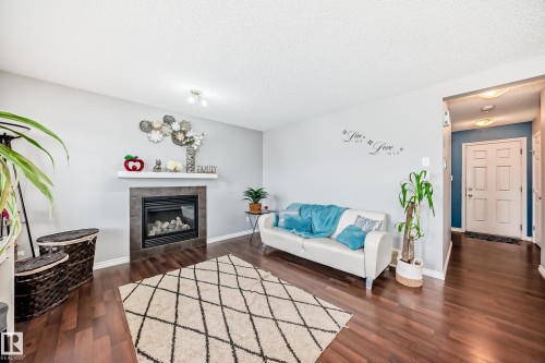 3734 9 Street Nw, Edmonton, AB 