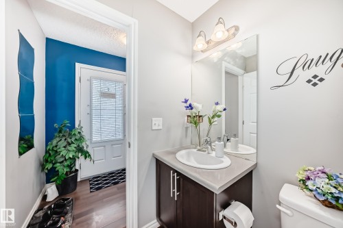 3734 9 Street Nw, Edmonton, AB 