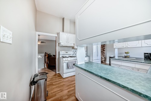 3734 9 Street Nw, Edmonton, AB 
