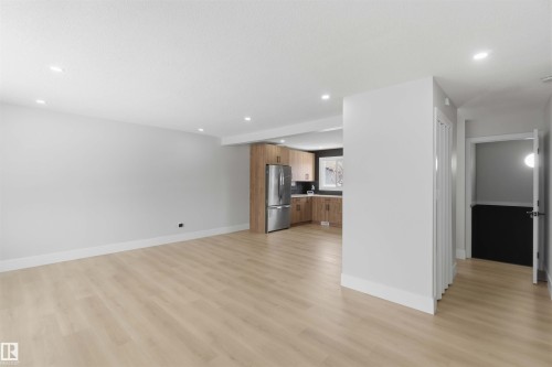 15015 95 Street Nw, Edmonton, AB 