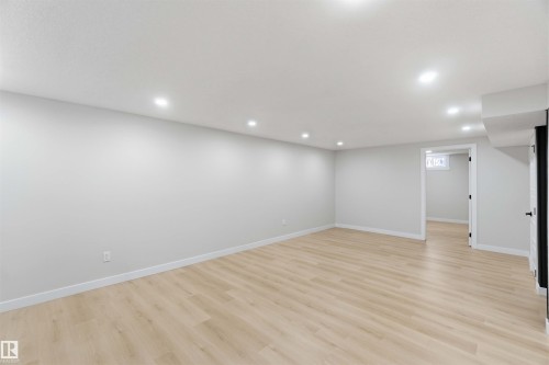 15015 95 Street Nw, Edmonton, AB 