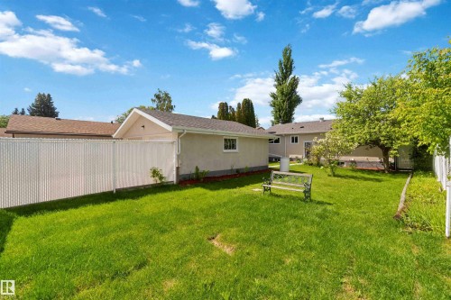 15015 95 Street Nw, Edmonton, AB 