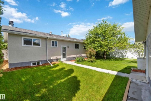 15015 95 Street Nw, Edmonton, AB 