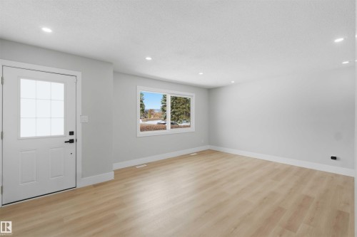 15015 95 Street Nw, Edmonton, AB 