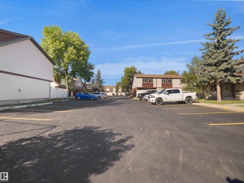 #22 13833 30 St Nw, Edmonton, AB 