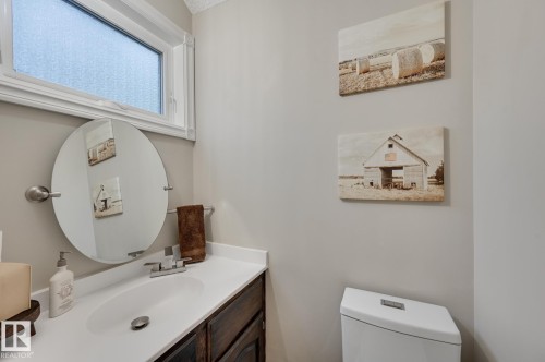 #100 22549 Twp Rd 510, Rural Leduc County, AB - Indoor Photo Showing Bathroom