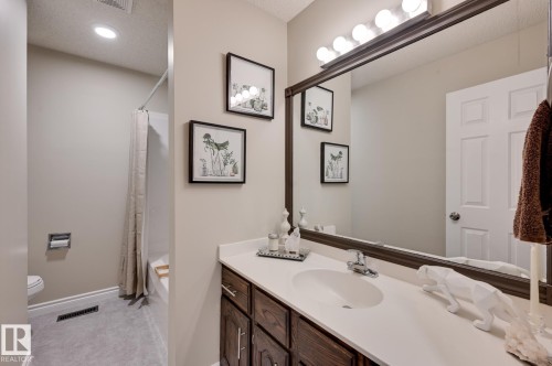 #100 22549 Twp Rd 510, Rural Leduc County, AB - Indoor Photo Showing Bathroom