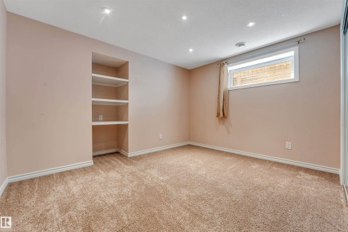 6947 19A Avenue Sw, Edmonton, AB 