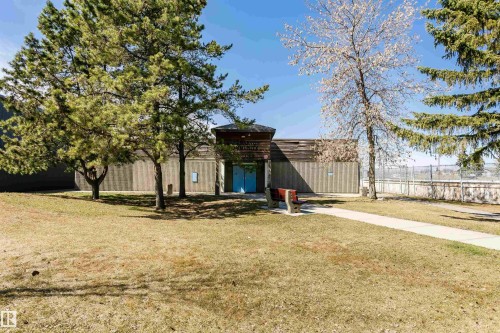 11624 152 Avenue Nw, Edmonton, AB 
