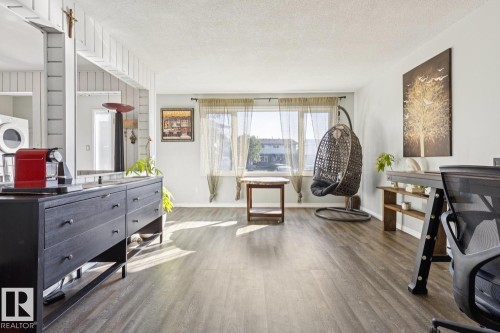 11452 39 Avenue Nw, Edmonton, AB 