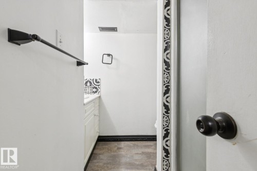 11452 39 Avenue Nw, Edmonton, AB 
