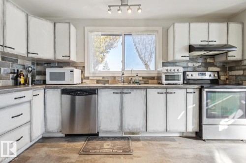 11452 39 Avenue Nw, Edmonton, AB 