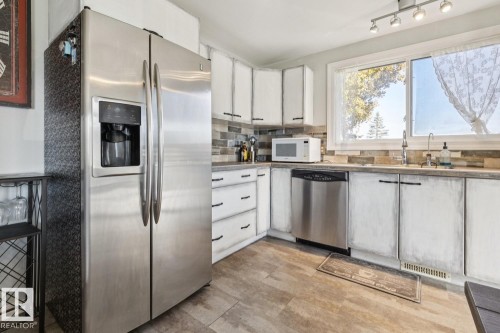 11452 39 Avenue Nw, Edmonton, AB 