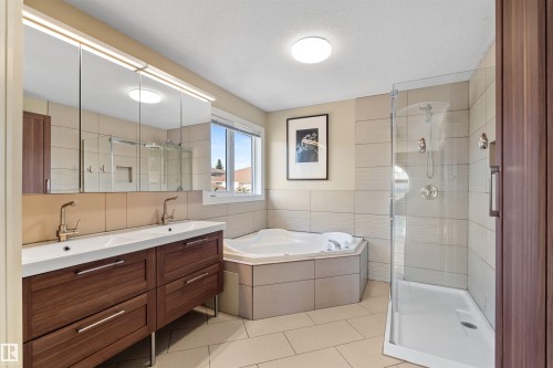 446 Ormsby Road Nw, Edmonton, AB 