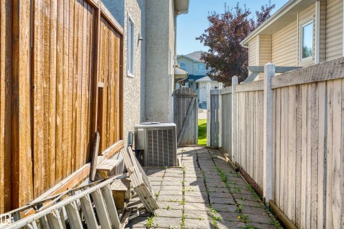 446 Ormsby Road Nw, Edmonton, AB 