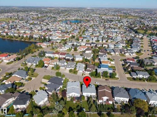 Expansive neighborhood with a large body of water - 8513 156 Avenue Nw, Edmonton, AB 