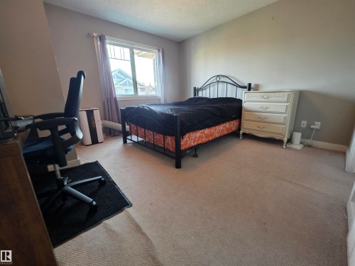 #20 2004 Trumpeter Wy Nw, Edmonton, AB - Indoor Photo Showing Bedroom