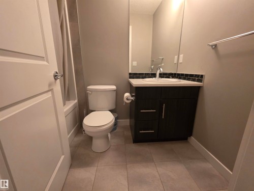#20 2004 Trumpeter Wy Nw, Edmonton, AB - Indoor Photo Showing Bathroom