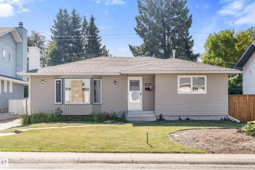 878 COTTONWOOD Avenue   Sherwood Park, AB T8A 1Z2