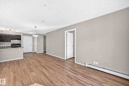#219 5816 Mullen Pl Nw, Edmonton, AB - Indoor Photo Showing Kitchen