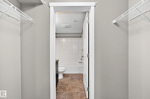 #219 5816 Mullen Pl Nw, Edmonton, AB - Indoor Photo Showing Bathroom