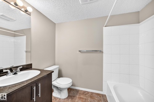 #219 5816 Mullen Pl Nw, Edmonton, AB - Indoor Photo Showing Bathroom