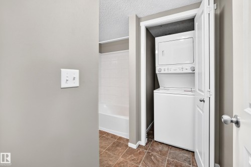 #219 5816 Mullen Pl Nw, Edmonton, AB - Indoor Photo Showing Laundry Room