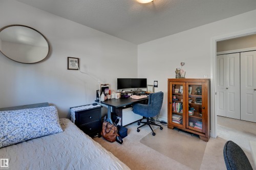 Recessed ceiling light fixture - 2203 Warry Loop Sw, Edmonton, AB 