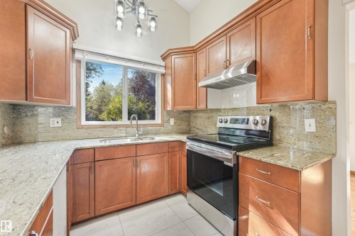 18623 70 Avenue Nw, Edmonton, AB 