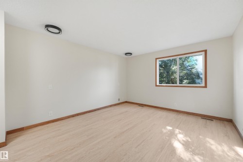 18623 70 Avenue Nw, Edmonton, AB 