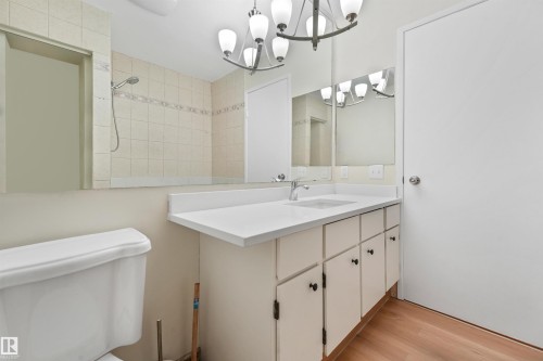 18623 70 Avenue Nw, Edmonton, AB 