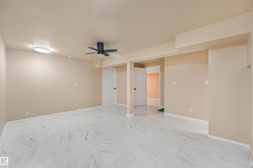 18623 70 Avenue Nw, Edmonton, AB 