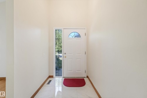 18623 70 Avenue Nw, Edmonton, AB 