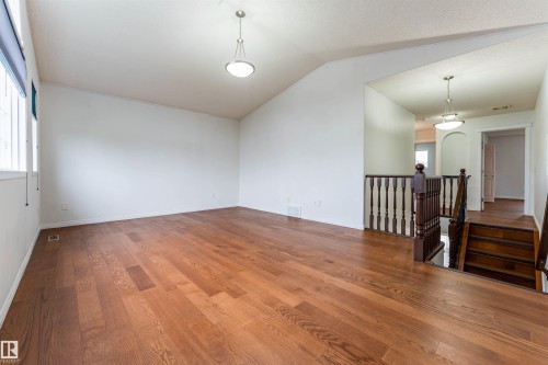 14916 136 Street Nw, Edmonton, AB 