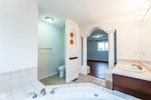 14916 136 Street Nw, Edmonton, AB 