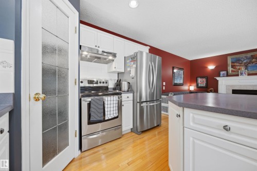 10885 75 Street Nw, Edmonton, AB 