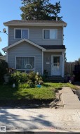 2008 53 Street NW  Edmonton, AB T6L 5G4