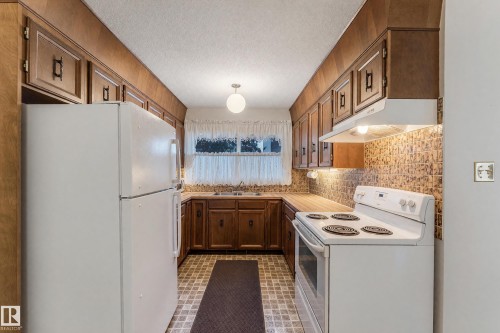 7047 32 Avenue Nw, Edmonton, AB 